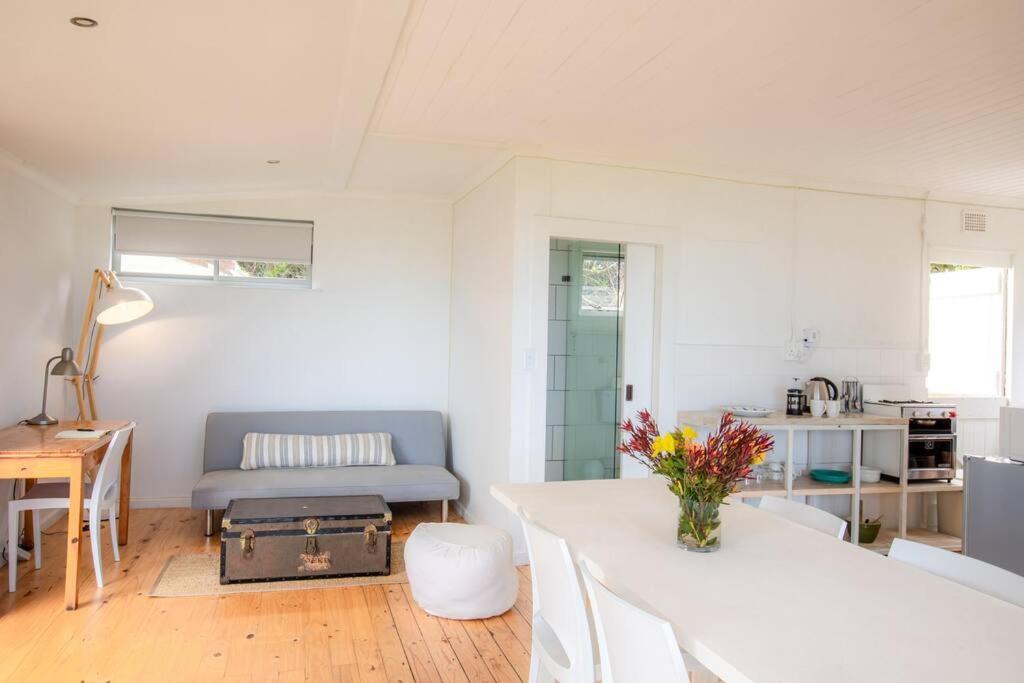 Holiday home Serene Hide-away With Ocean Views. Cape Town